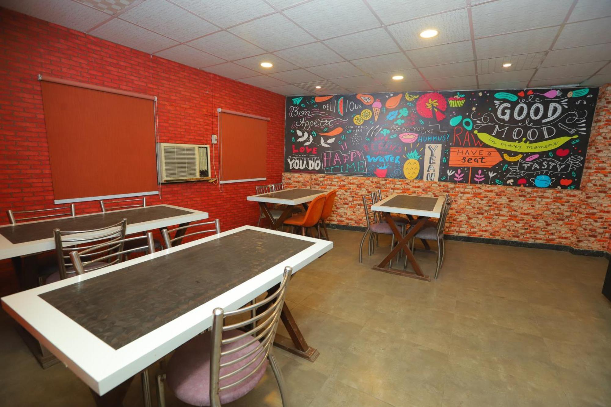 Hotel Almora Inn - Near By Delhi International Airport - With Free Airport Pickup And Drop Yeni Delhi Dış mekan fotoğraf