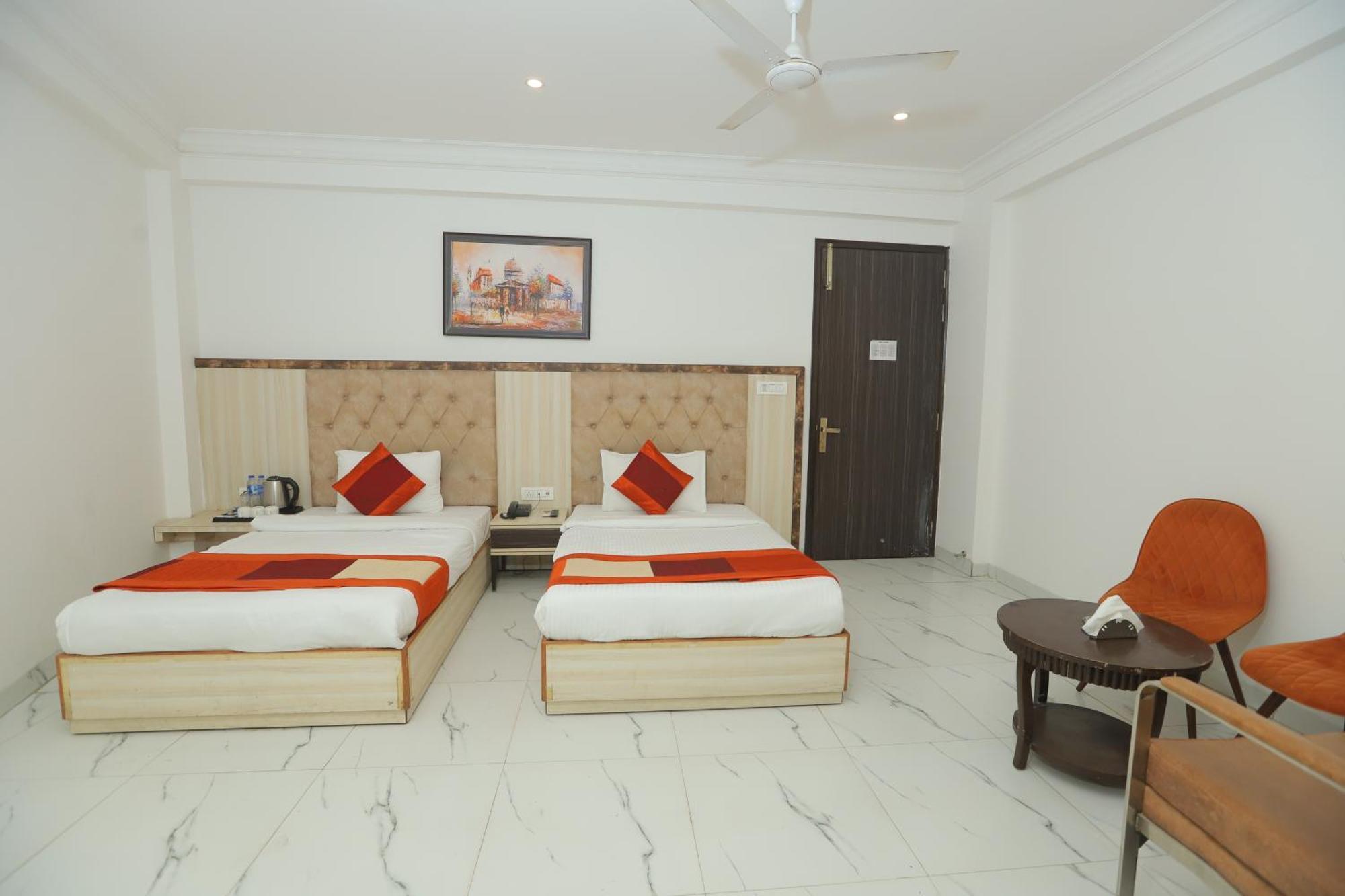Hotel Almora Inn - Near By Delhi International Airport - With Free Airport Pickup And Drop Yeni Delhi Dış mekan fotoğraf