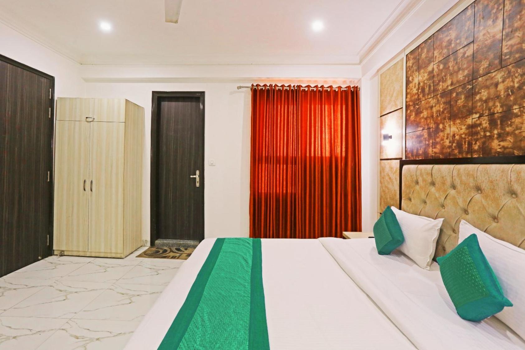 Hotel Almora Inn - Near By Delhi International Airport - With Free Airport Pickup And Drop Yeni Delhi Dış mekan fotoğraf