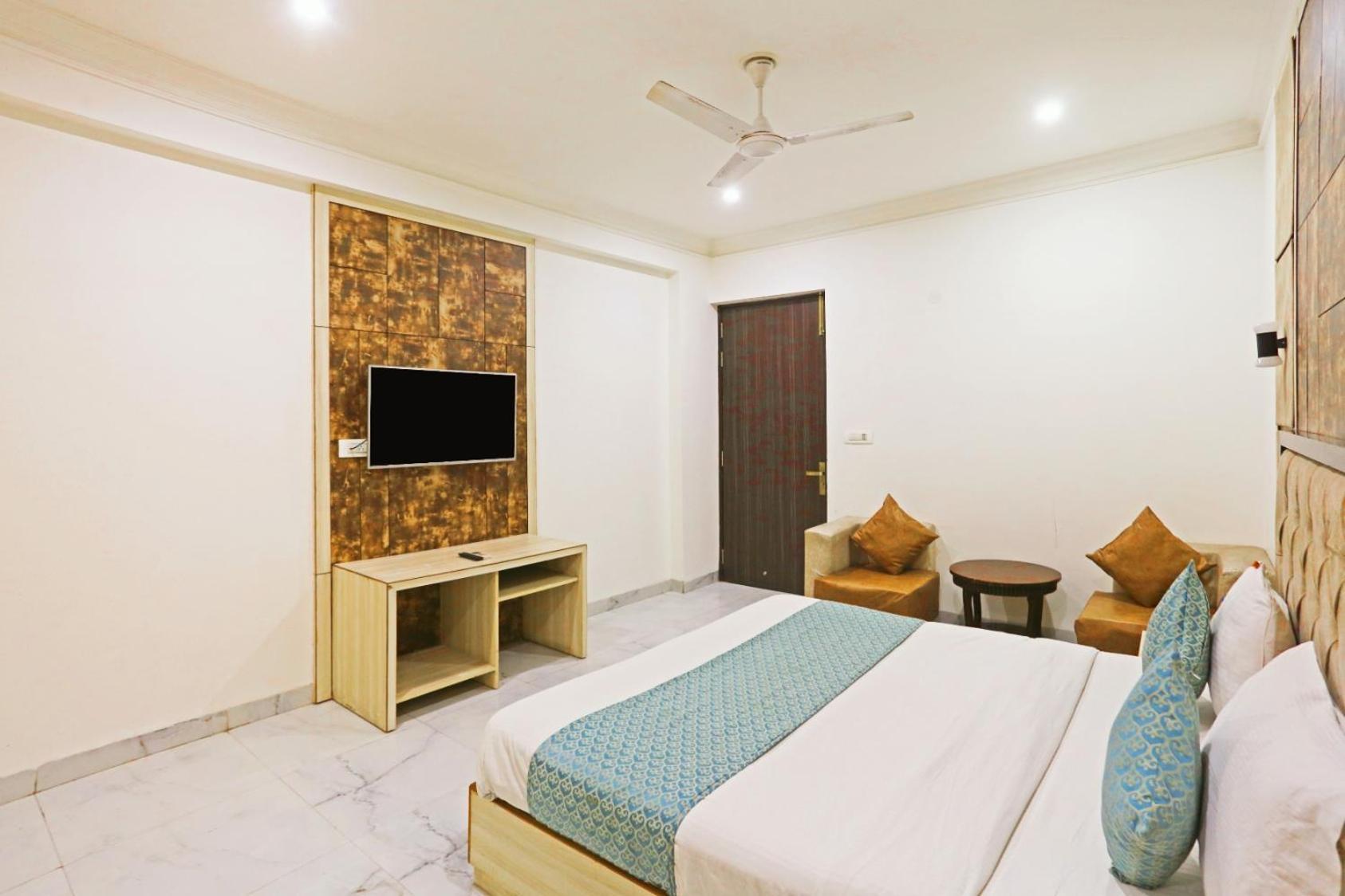 Hotel Almora Inn - Near By Delhi International Airport - With Free Airport Pickup And Drop Yeni Delhi Dış mekan fotoğraf