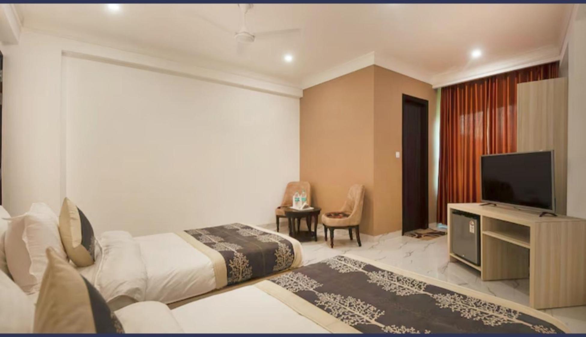 Hotel Almora Inn - Near By Delhi International Airport - With Free Airport Pickup And Drop Yeni Delhi Dış mekan fotoğraf