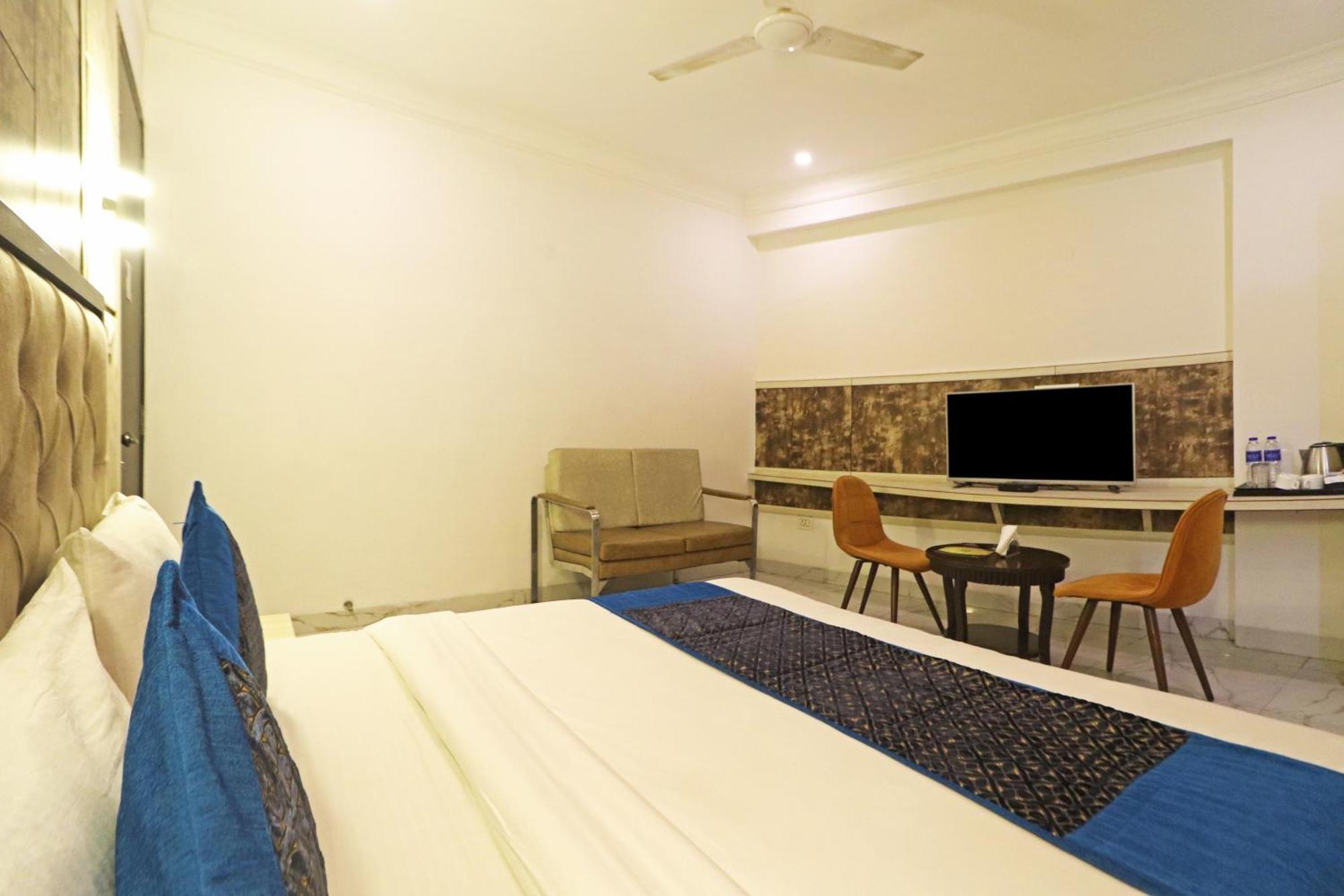 Hotel Almora Inn - Near By Delhi International Airport - With Free Airport Pickup And Drop Yeni Delhi Dış mekan fotoğraf