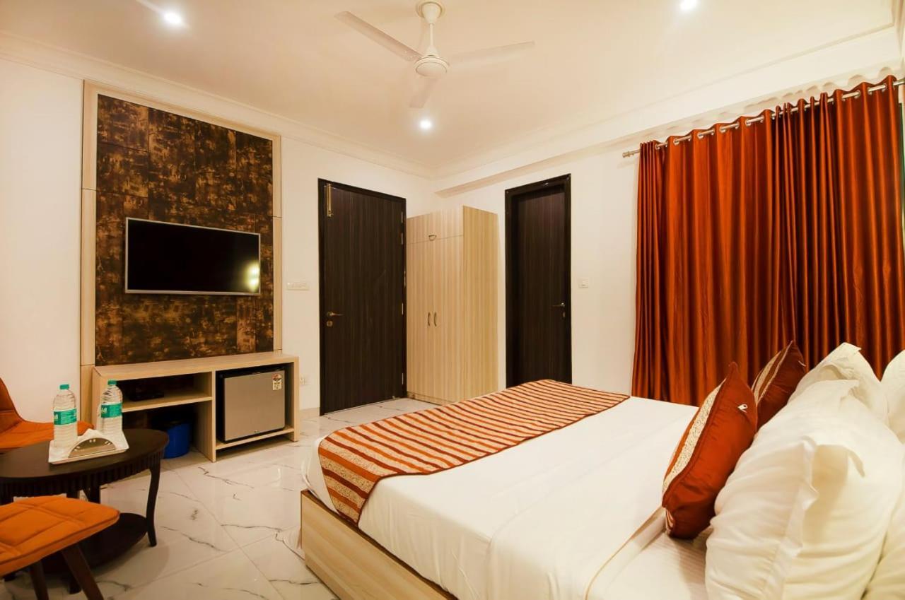 Hotel Almora Inn - Near By Delhi International Airport - With Free Airport Pickup And Drop Yeni Delhi Dış mekan fotoğraf