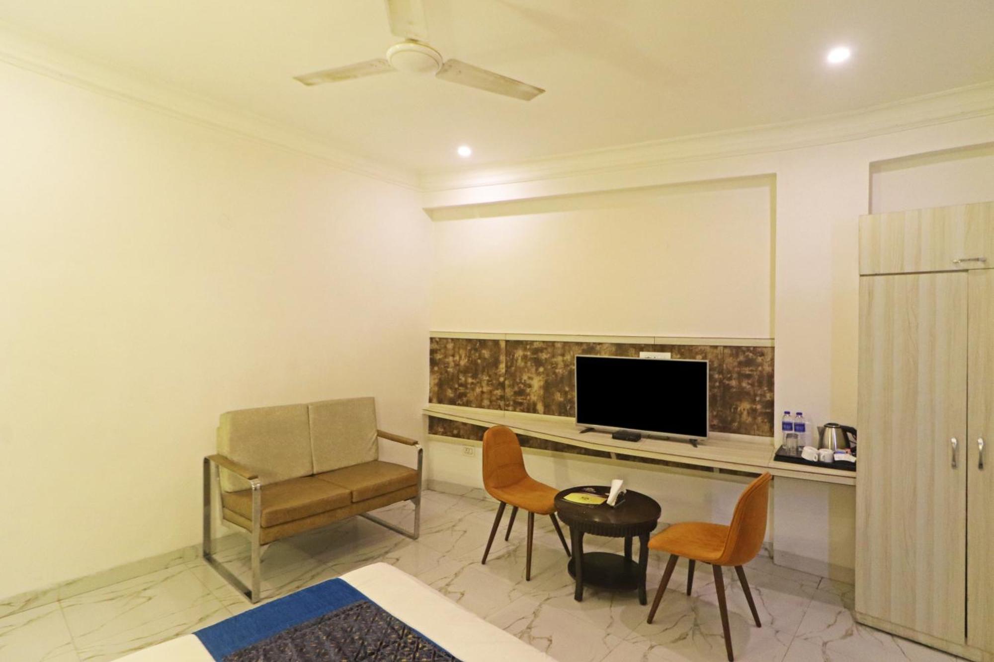 Hotel Almora Inn - Near By Delhi International Airport - With Free Airport Pickup And Drop Yeni Delhi Dış mekan fotoğraf