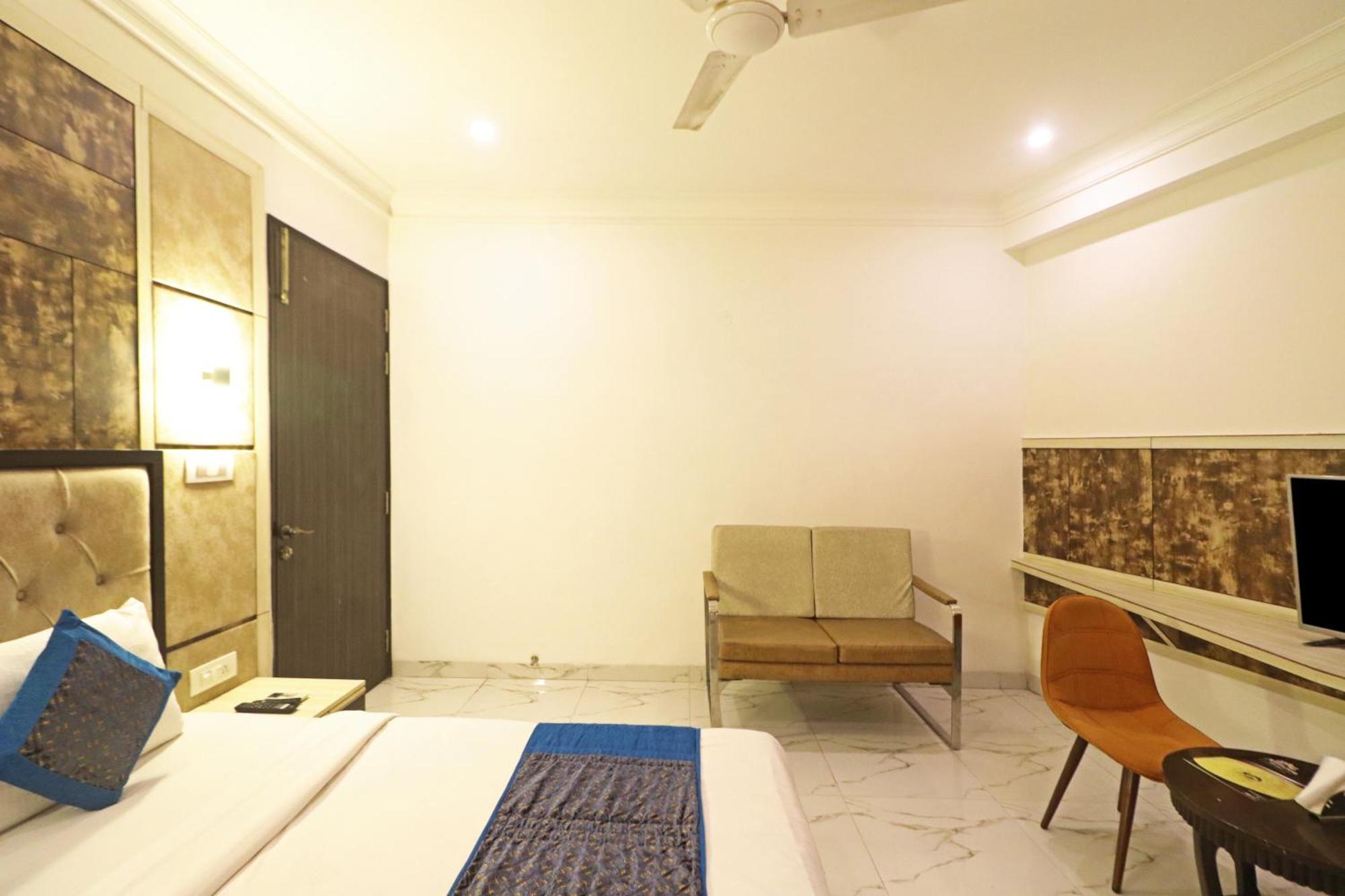 Hotel Almora Inn - Near By Delhi International Airport - With Free Airport Pickup And Drop Yeni Delhi Dış mekan fotoğraf