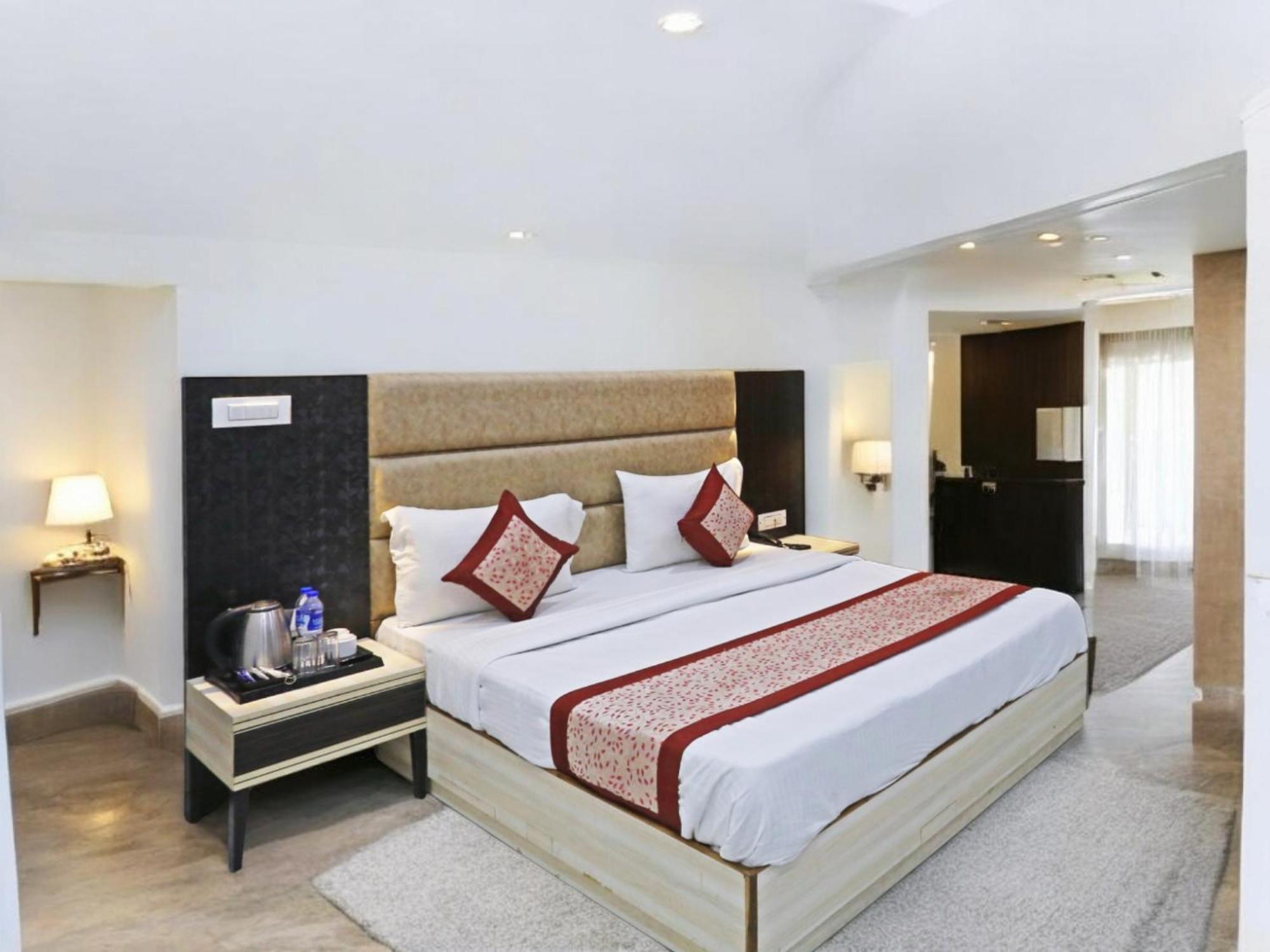Hotel Almora Inn - Near By Delhi International Airport - With Free Airport Pickup And Drop Yeni Delhi Dış mekan fotoğraf